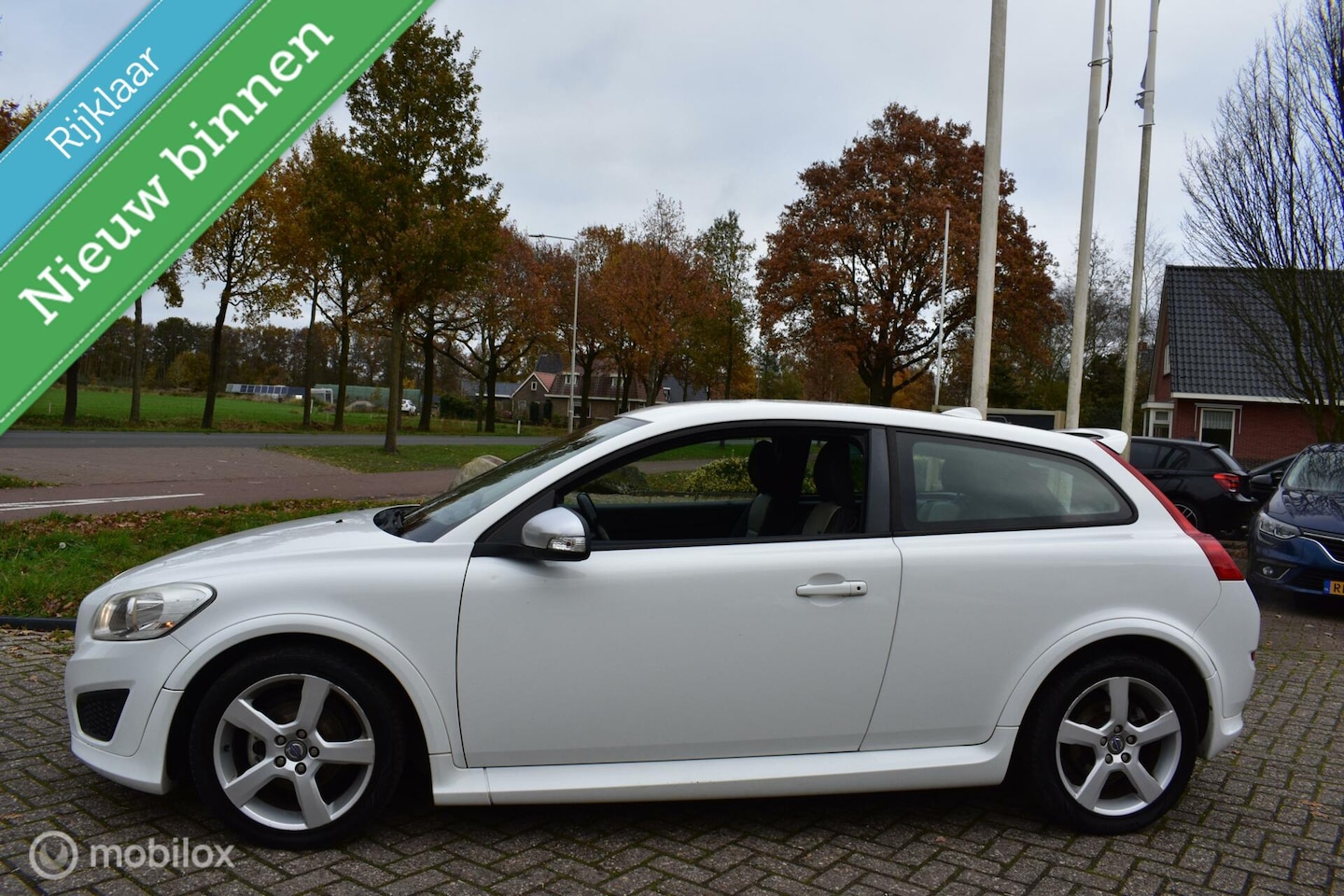 Volvo C30 - 1.6 R-Design 2010|Leder|Navi|Cruise|Airco! - AutoWereld.nl