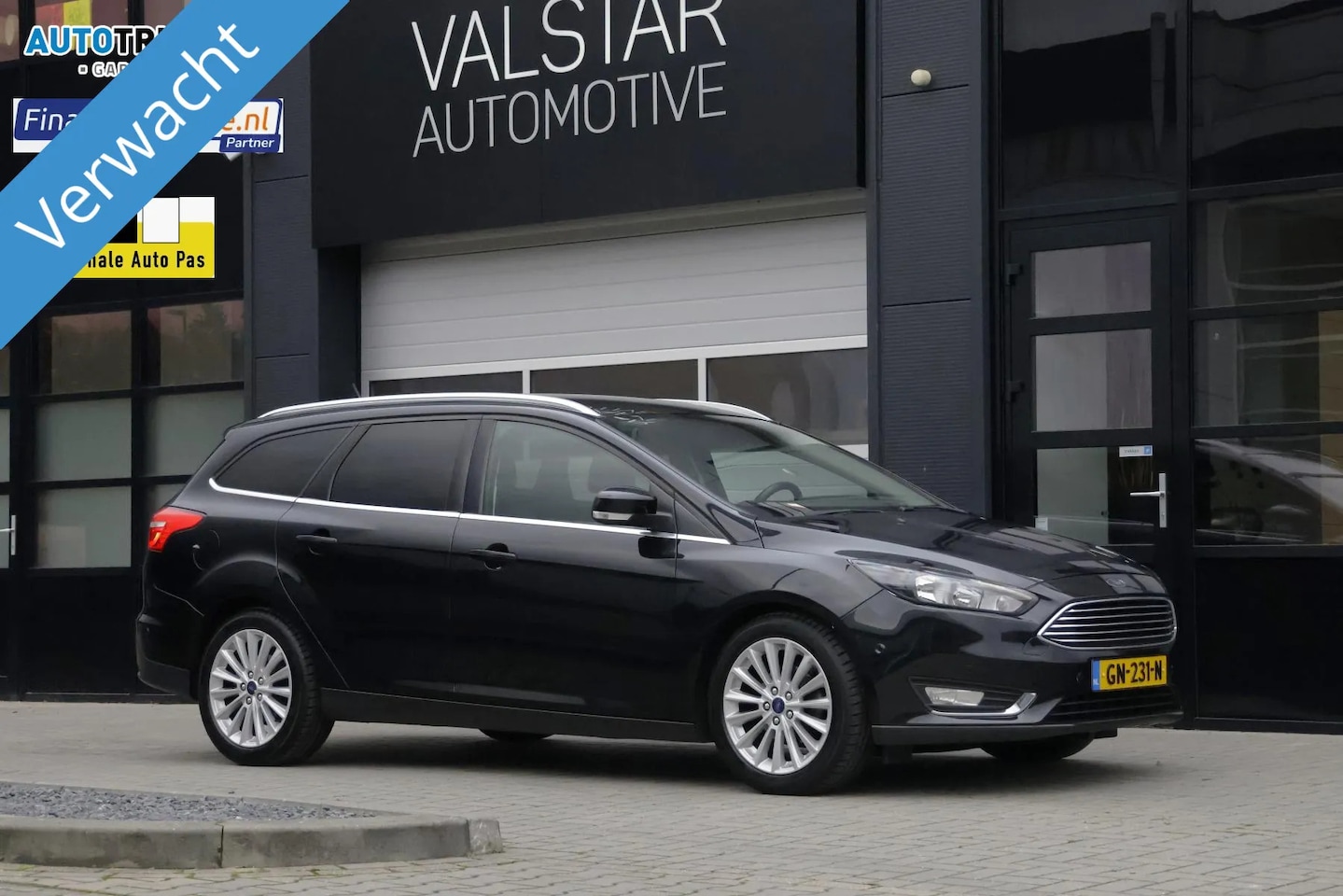 Ford Focus Wagon - 1.0 Titanium Edition |Dealer onderhouden! | Zeer netjes! - AutoWereld.nl