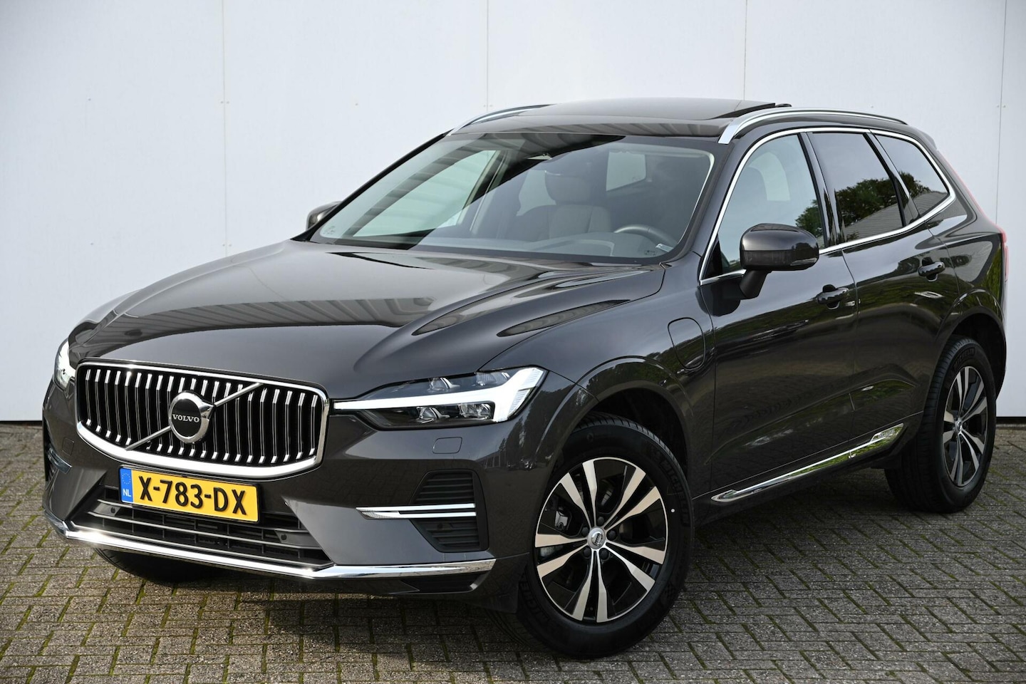 Volvo XC60 - 2.0 Recharge T6 AWD Inscription Expression 2.0 Recharge T6 AWD Inscription Expression - AutoWereld.nl