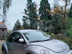 Volkswagen New Beetle - 2.0 Highline