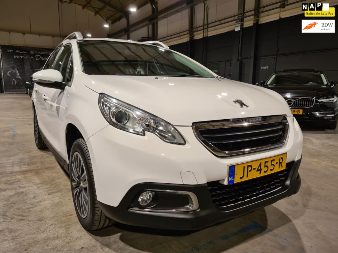 Peugeot 2008 - 1.2 PureTech Active - Automaat - Airco - Cruise Control - NL Auto - AutoWereld.nl