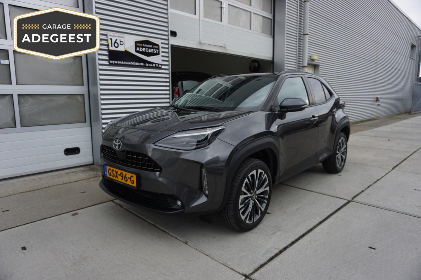 Toyota Yaris Cross - 1.5 Hybrid 130 Executive Navi|Carplay|PDC V+A|Camera|Dodehoek|Elektrische a.klep|Stuur en - AutoWereld.nl