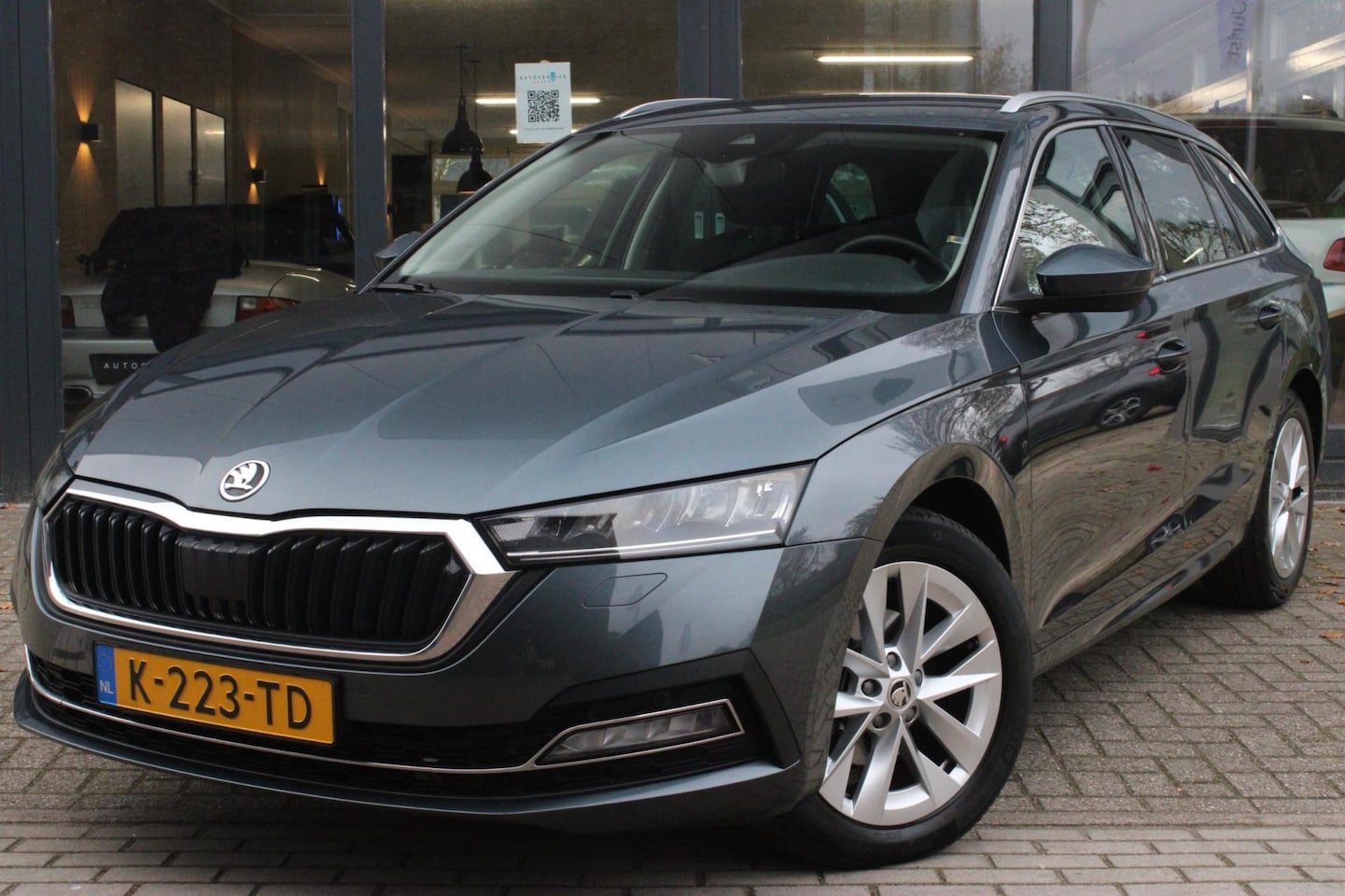 Skoda Octavia Combi - TSI Business Edition Plus| Adaptive Cruise | Apple Carplay | Stuurverwarming | Trekhaak 13 - AutoWereld.nl