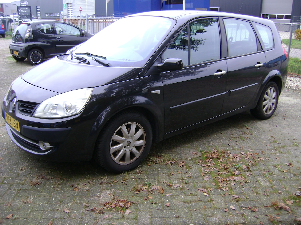 Renault Grand Scénic - 2.0-16V Tech Line CLIMATE-CONTROLE // APK: 28-03-2025 // HANDEL OF EXPORT - AutoWereld.nl