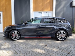 Kia Cee'd - 1.6 T-GDi GT Bomvolle auto met trekhaak