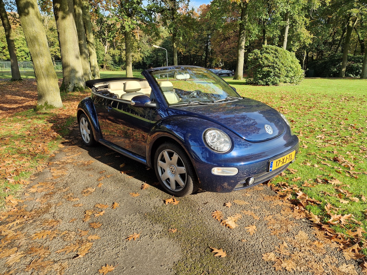 Volkswagen New Beetle Cabriolet - 2.0 Highline - AutoWereld.nl