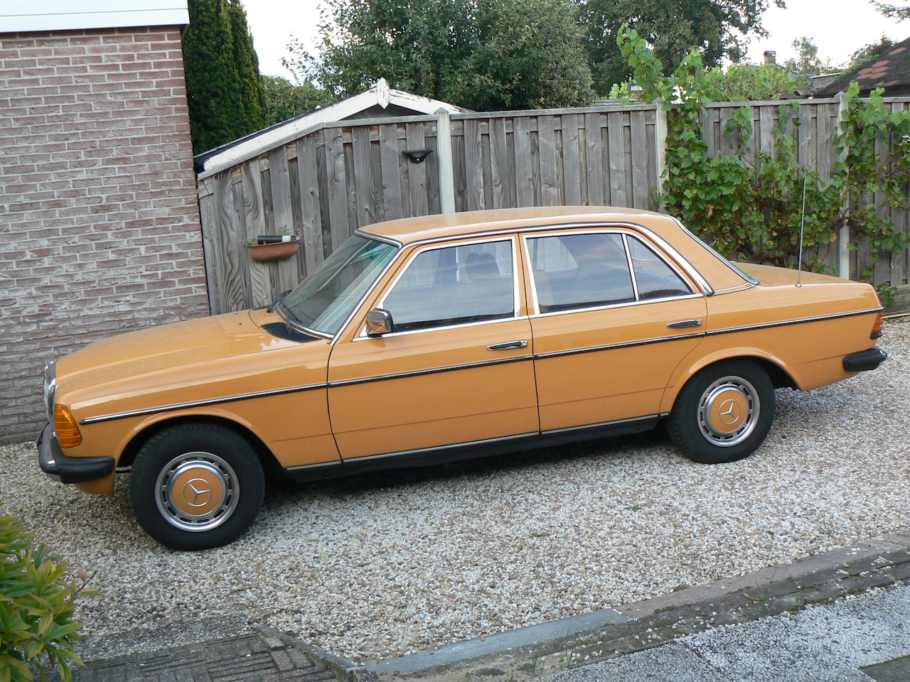 Mercedes-Benz 200-280 (W123) - 250 - AutoWereld.nl