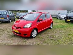 Toyota Aygo - 1.0-12V Comfort Navigator Toyota Aygo Airco APK 19-11-25 5drs Garantie 3 mnd Nieuwe koppelingsset !!!