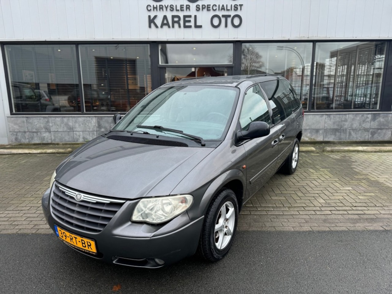 Chrysler Voyager - 3.3i V6 SE Luxe 3.3i V6 SE Luxe - AutoWereld.nl