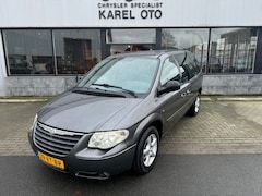 Chrysler Voyager - 3.3i V6 SE Luxe