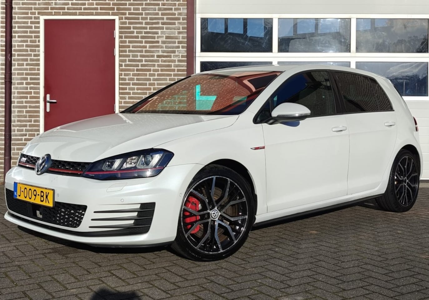 Volkswagen Golf - 2.0 TSI GTI Performance - DSG - Prijs is all in. - AutoWereld.nl