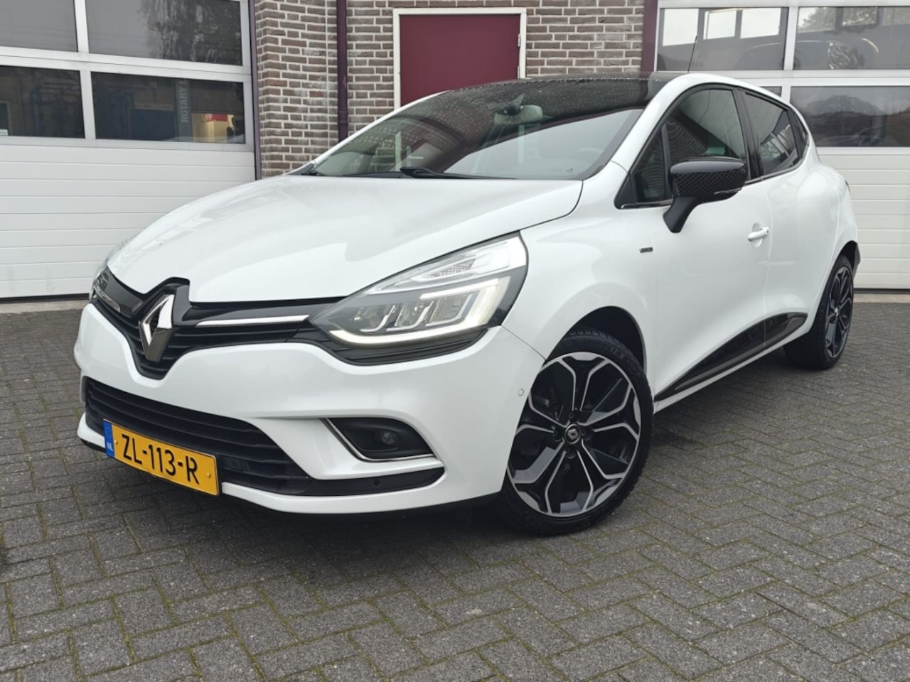 Renault Clio - 0.9 TCe Bose-Stoelverwarming-carplay-led lampen-geen bijkomende - AutoWereld.nl