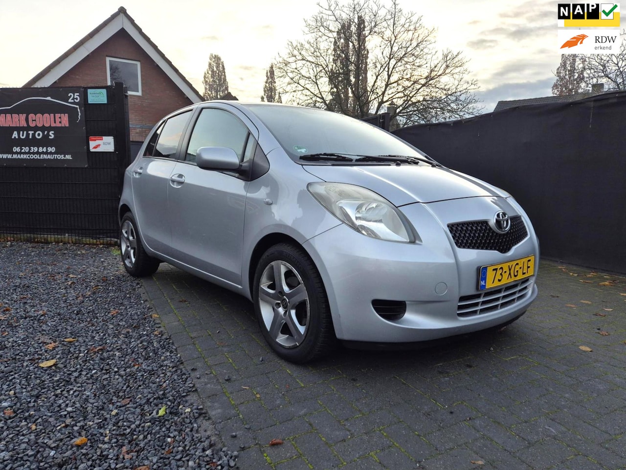 Toyota Yaris - 1.3 VVTi Sol 5 Deurs Airco - AutoWereld.nl