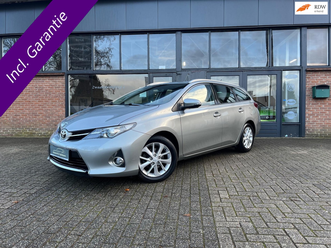 Toyota Auris Touring Sports - 1.6 Trend Top 5 editie 1.6 Trend Top 5 editie, Navi, Airco - AutoWereld.nl