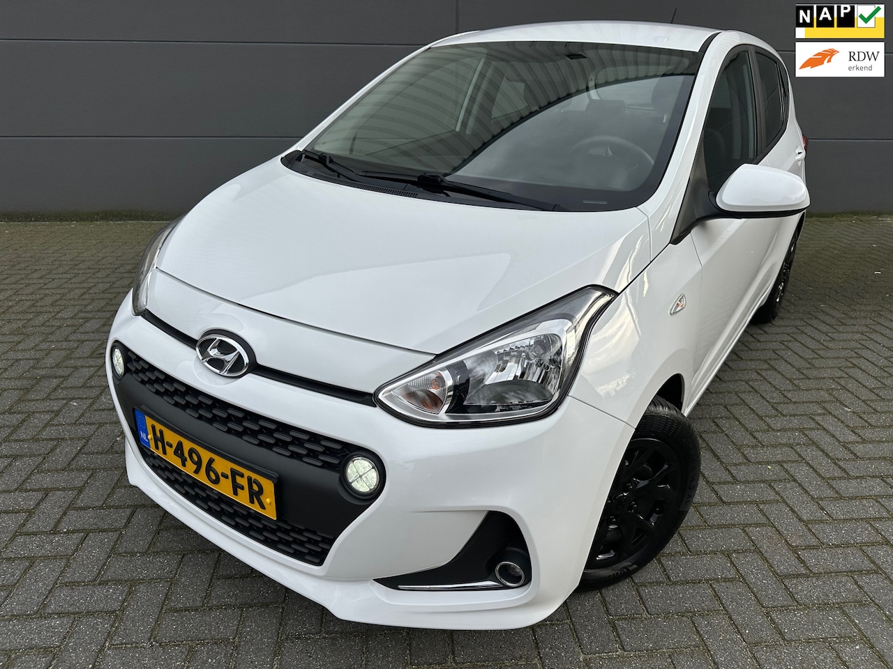 Hyundai i10 - 1.0i Comfort*CRUISE*AIRCO*APK*NAP*ISOFIX*1EIGNAAR*NL AUTO - AutoWereld.nl