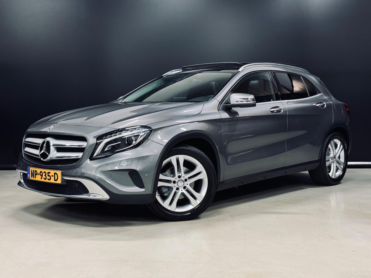 Mercedes-Benz GLA-Klasse - 180 122PK Automaat, Pano, Volledig Led, Navi, Bluetooth/Tel, Prive Glas, Cruise, PDC, Voll - AutoWereld.nl