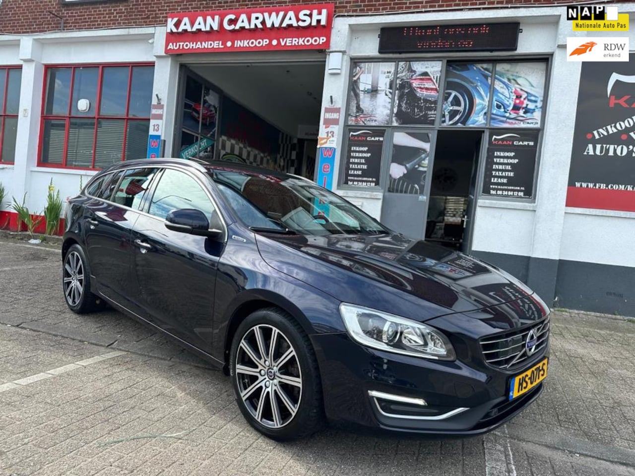 Volvo V60 - 2.4 D6 Twin Engine Summum 2.4 D6 Twin Engine Summum - AutoWereld.nl