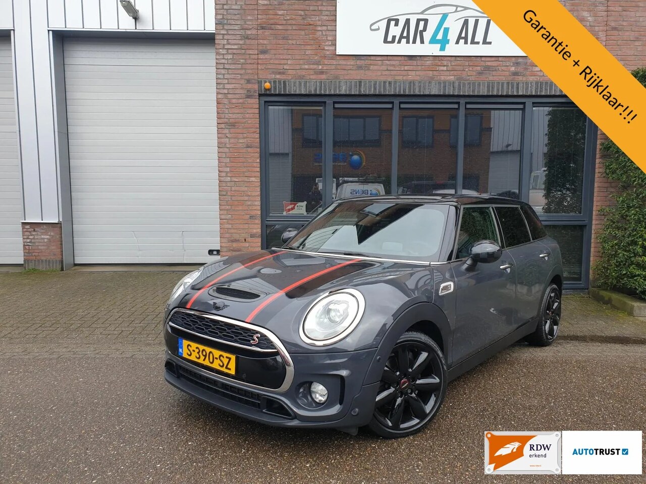 MINI Clubman - Cooper-S Yours 2.0 Full PANO NAVI CLIMA KEYLESS - AutoWereld.nl