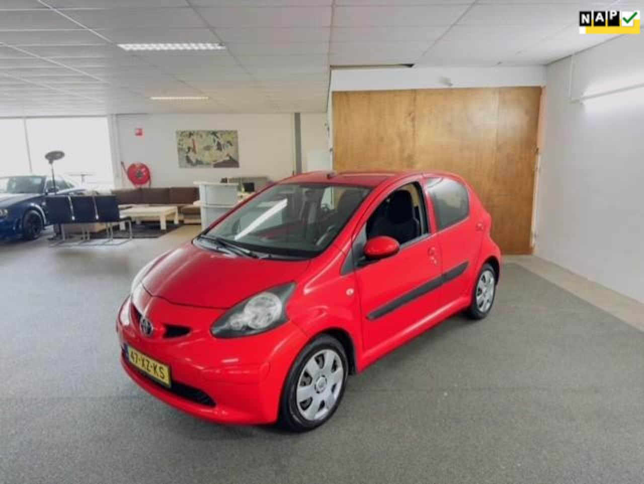 Toyota Aygo - 1.0-12V + Apk Nieuw,Airco,E-Ramen,N.A.P,5Deurs,2 Sleutels + Boekjes,Nette voertuig!! - AutoWereld.nl