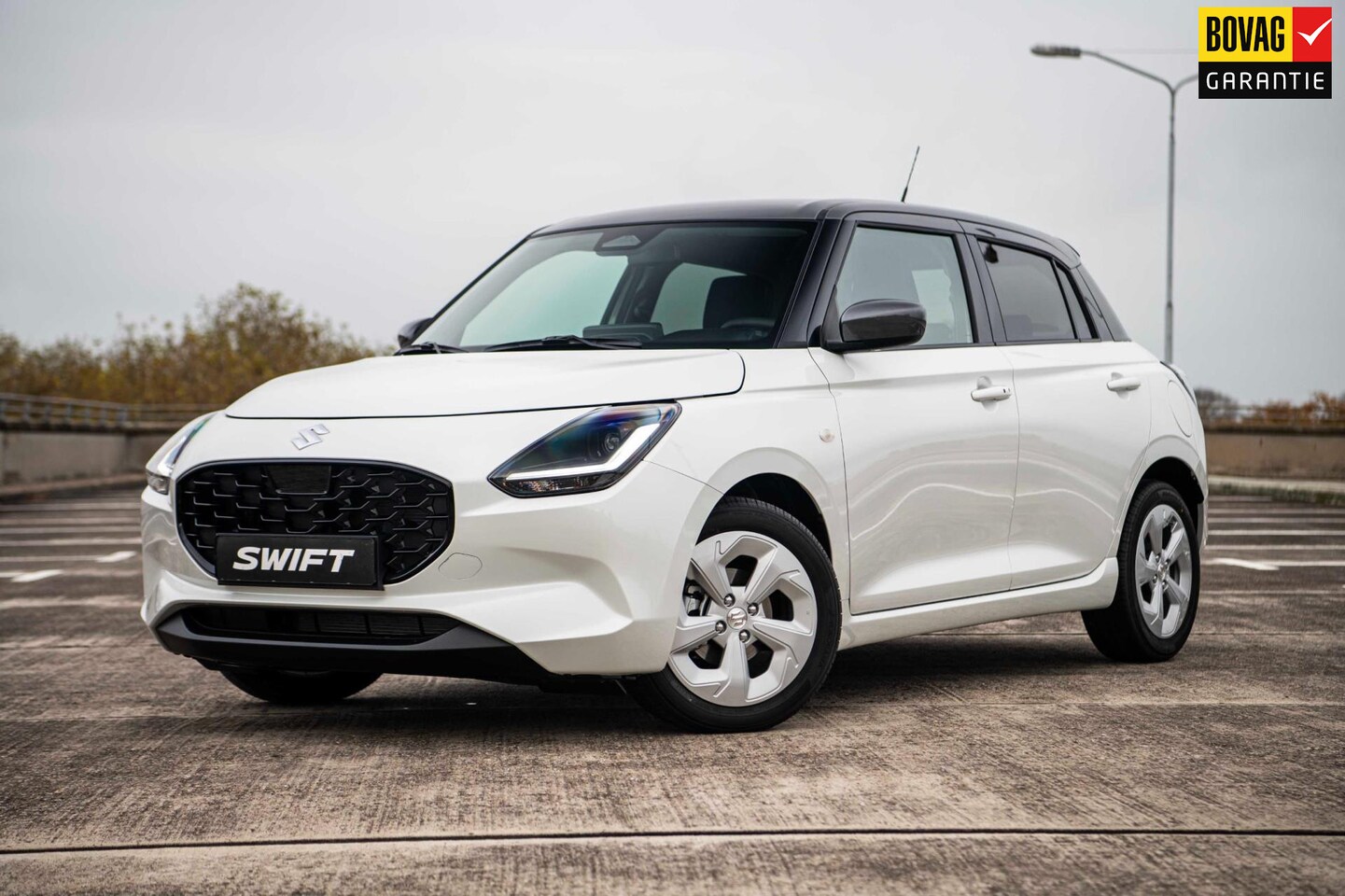 Suzuki Swift - 1.2 Select Smart Hybrid | Apple CarPlay | Adaptive Cruise Control | Navigatie | Camera | P - AutoWereld.nl