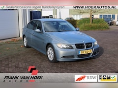 BMW 3-serie - 318i High Executive Automaat