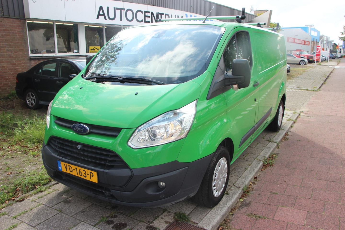 Ford Transit Custom - 290 2.2 TDCI L2H1 Trend 290 2.2 TDCI L2H1 Trend - AutoWereld.nl