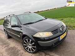 Renault Mégane Grand Tour - 2.0-16V Privilège Luxe / automaat