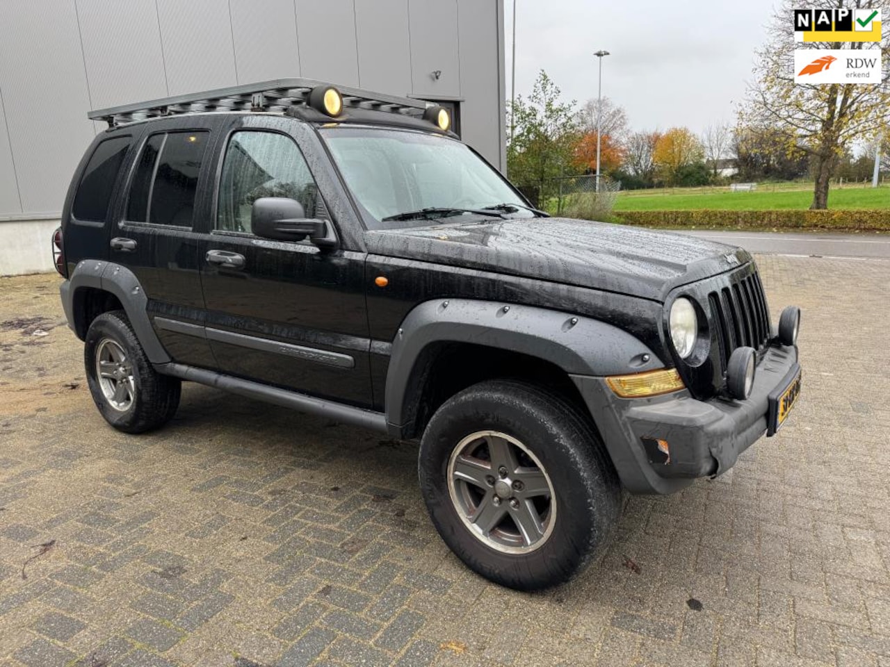 Jeep Cherokee - 2.8 CRD 4WD Renegade 4X4 - AutoWereld.nl