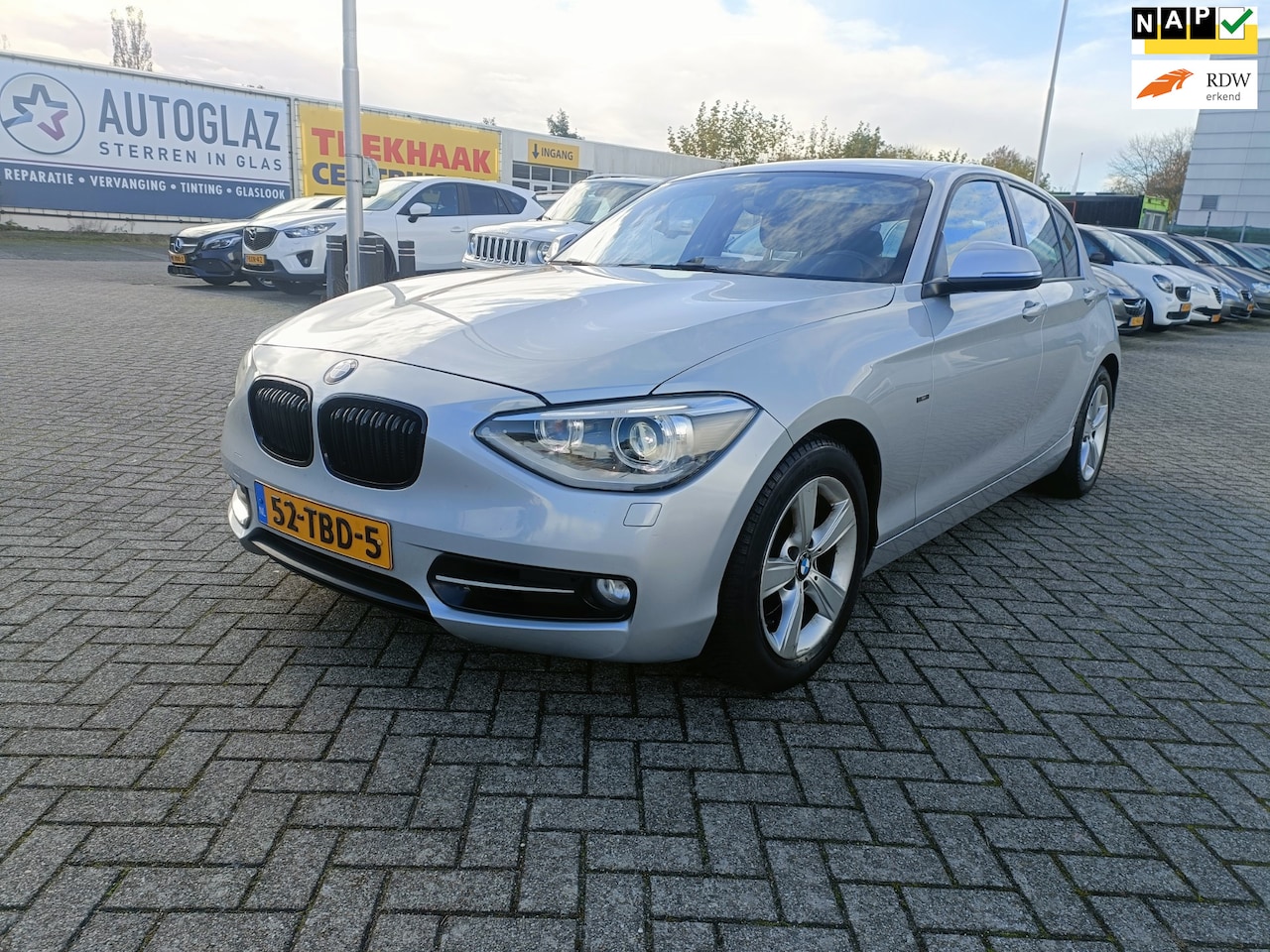 BMW 1-serie - 118i Business/AUTOMAT/SPORT/NAP - AutoWereld.nl