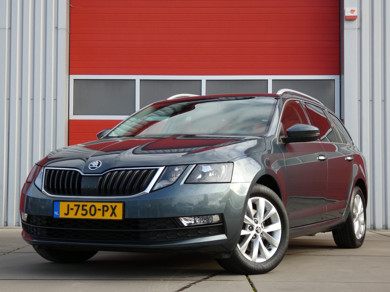 Skoda Octavia Combi - 1.5 TSI Greentech Business Edition/ unieke km! - AutoWereld.nl