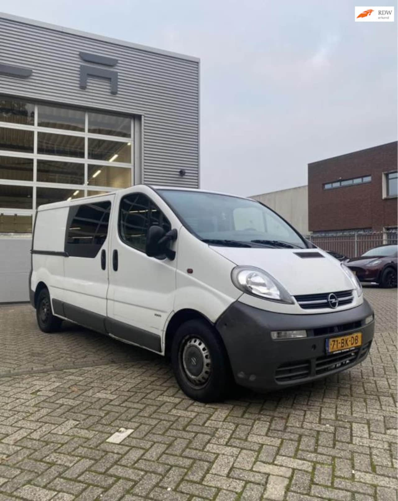 Opel Vivaro - 1.9 DTI L2 H1 DC 1.9 DTI L2H1 DC - AutoWereld.nl