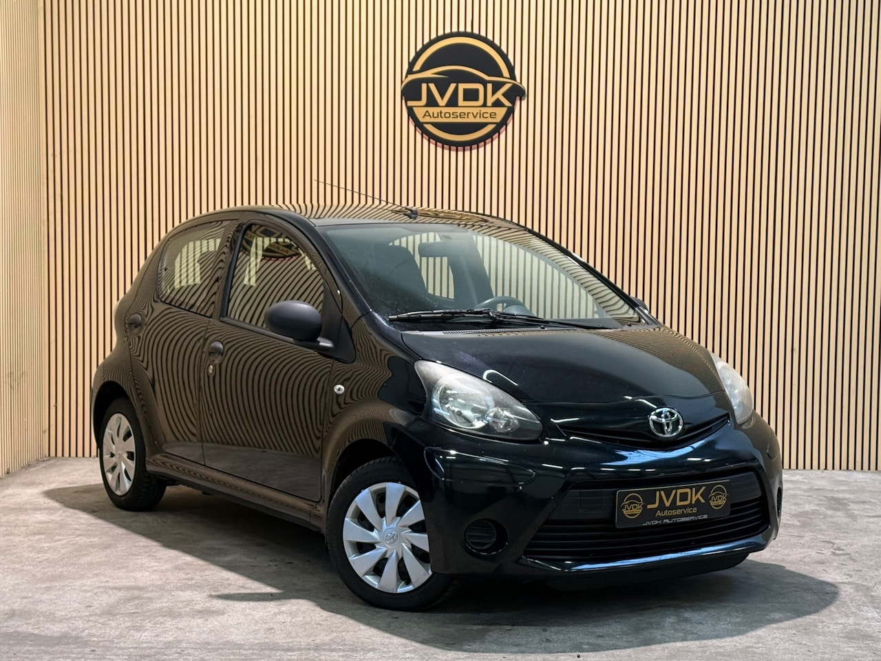 Toyota Aygo - 1.0 VVT-i Now 1.0 VVT-i Now 5-DEURS, AIRCO, BJ 2014, ELECTR RAMEN. - AutoWereld.nl