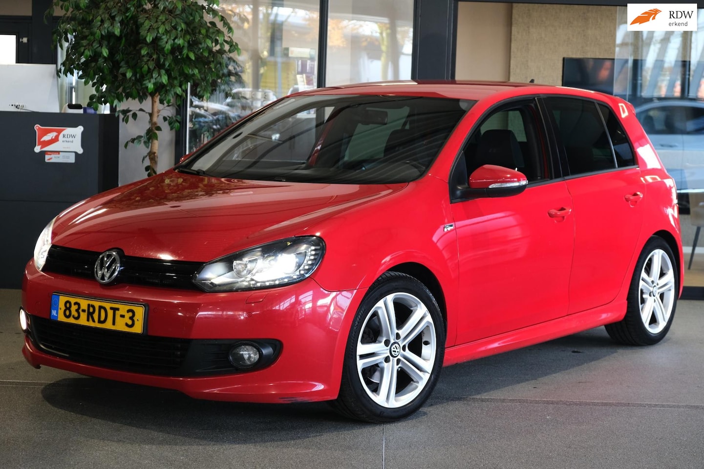 Volkswagen Golf - 1.4 TSI 2 x R-Line Xenon Navi Trekhaak Led Pdc Cruise - AutoWereld.nl