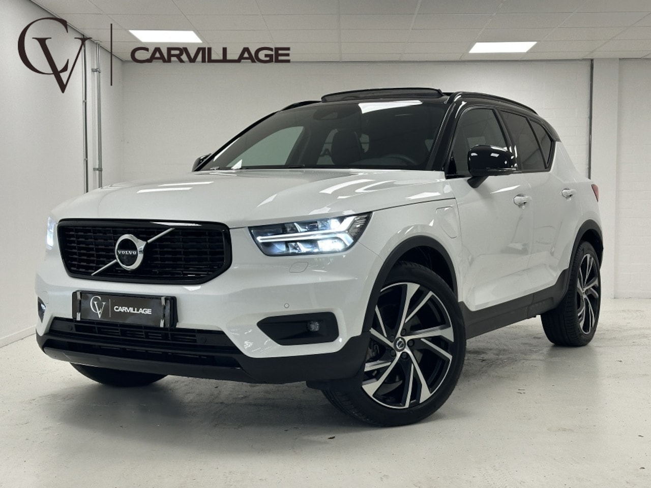 Volvo XC40 - 1.5 T4 Recharge R-Design | Full-option | Panoramadak | 360 camer - AutoWereld.nl