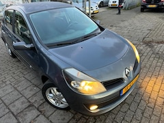 Renault Clio - 1.2-16V Team Spirit