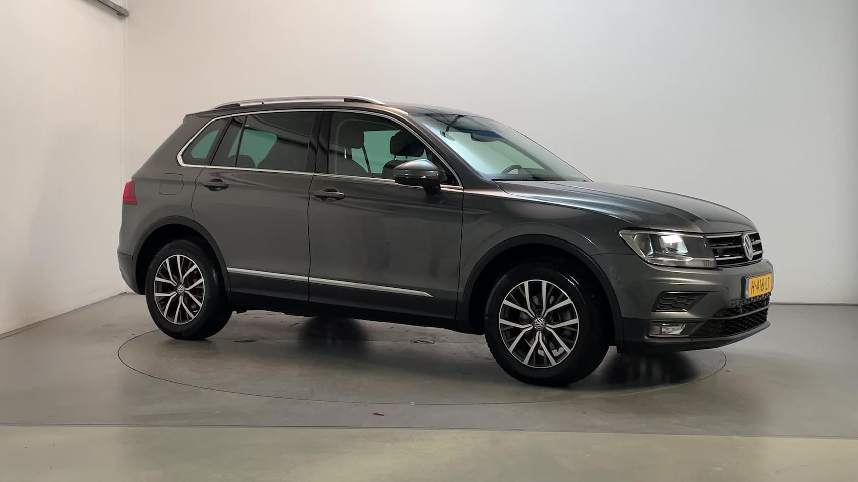 Volkswagen Tiguan - 1.5 TSI 150pk DSG ACT Comfortline Business Virtual Cockpit Stoelverwarming Navigatie DAB+ - AutoWereld.nl