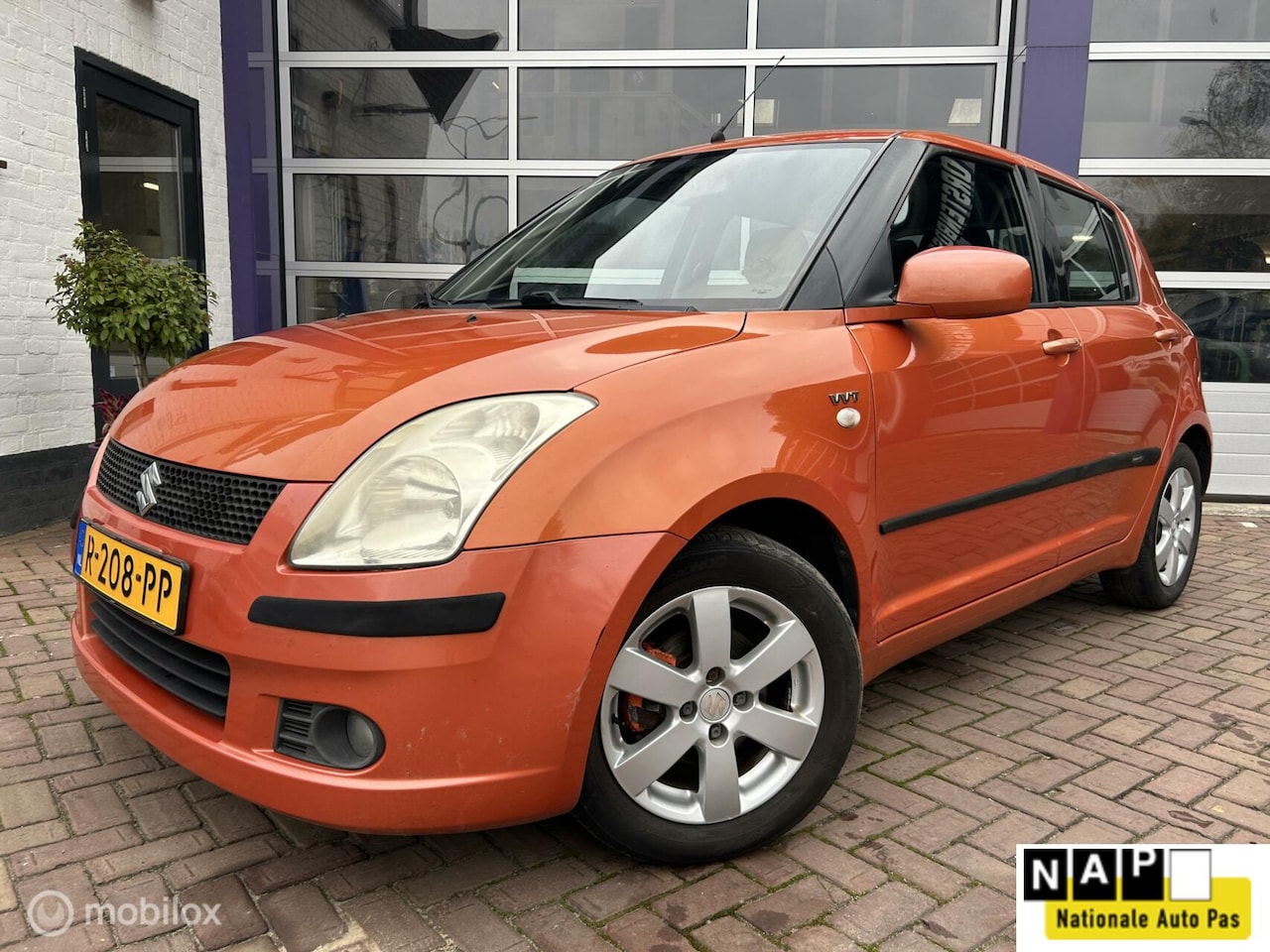 Suzuki Swift - 1.5 GLS * AIRCO * 5 DRS * TREKHAAK * SPOILER - AutoWereld.nl