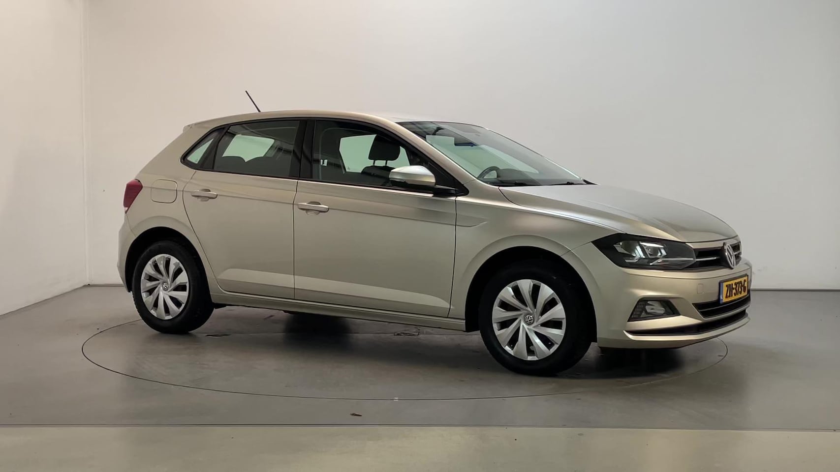 Volkswagen Polo - 1.0 TSI Comfortline Navigatie Adaptive Cruise Airco DAB+ - AutoWereld.nl