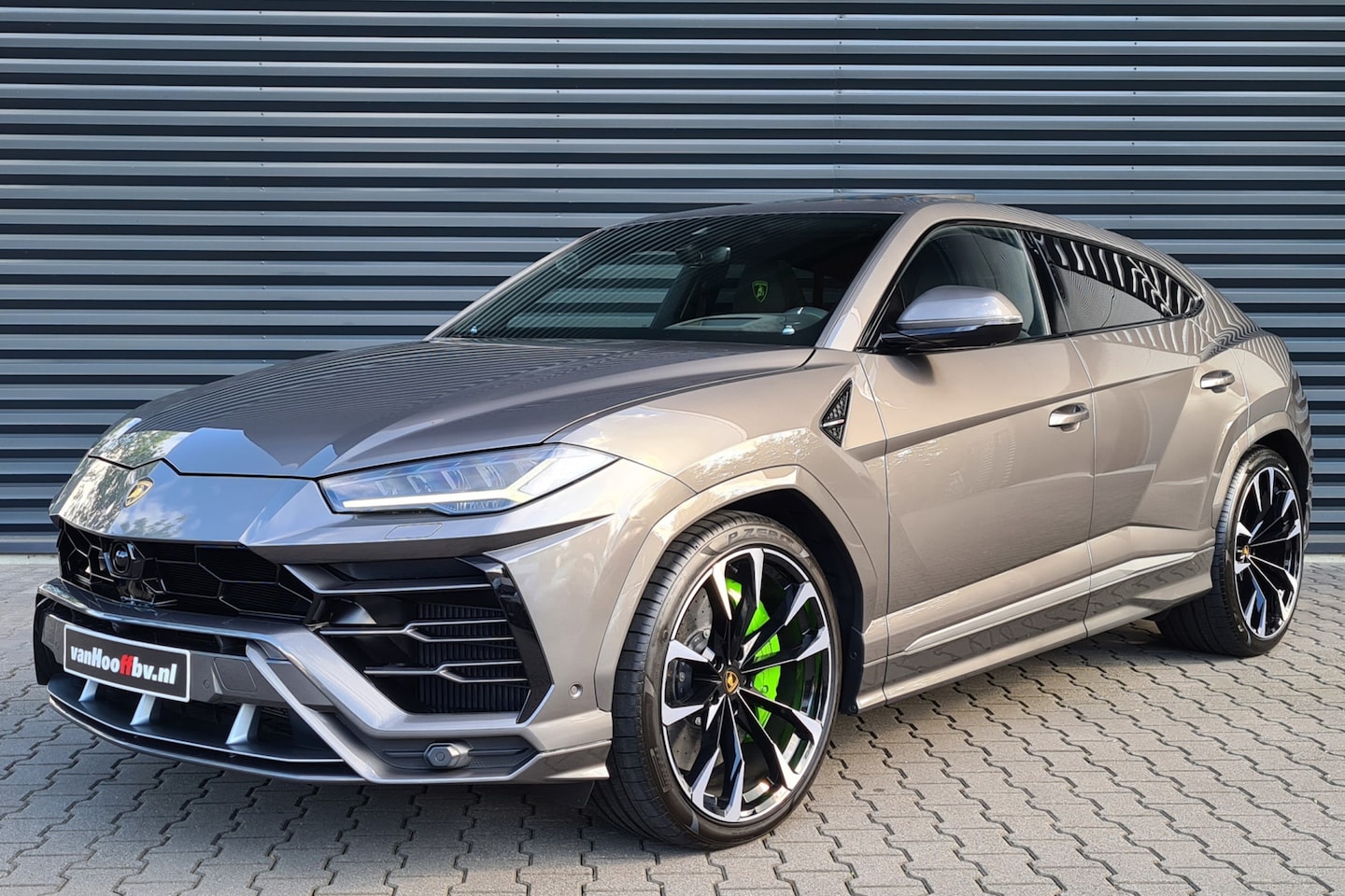 Lamborghini Urus - 4.0 V8 Grigio Keres - Zwart/groen - AutoWereld.nl