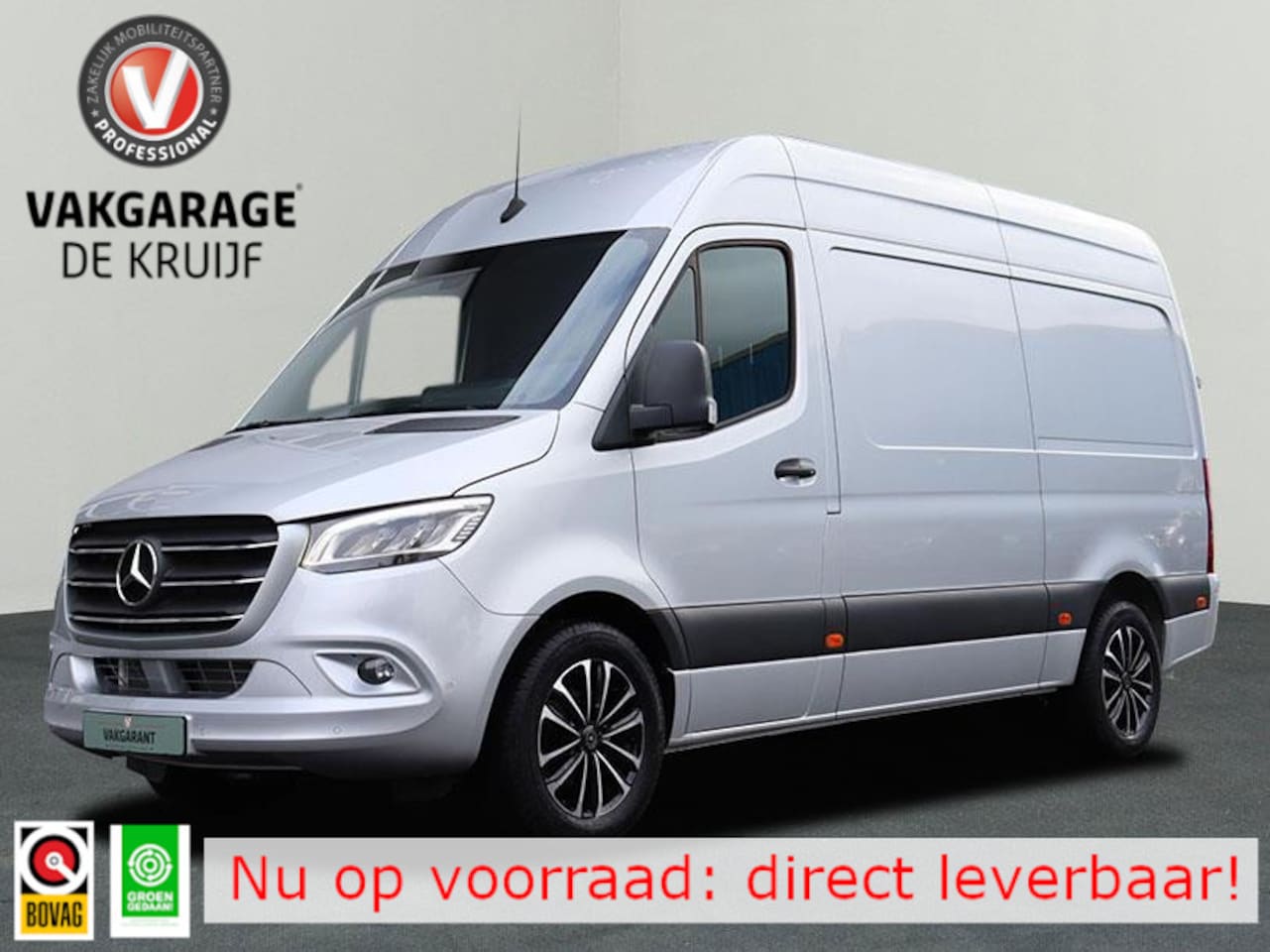 Mercedes-Benz Sprinter - 319 190pk L2H2 RWD Automaat LED | Navi | Camera - AutoWereld.nl