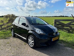 Toyota Aygo - 1.0-12V Aspiration Green, Lage KM