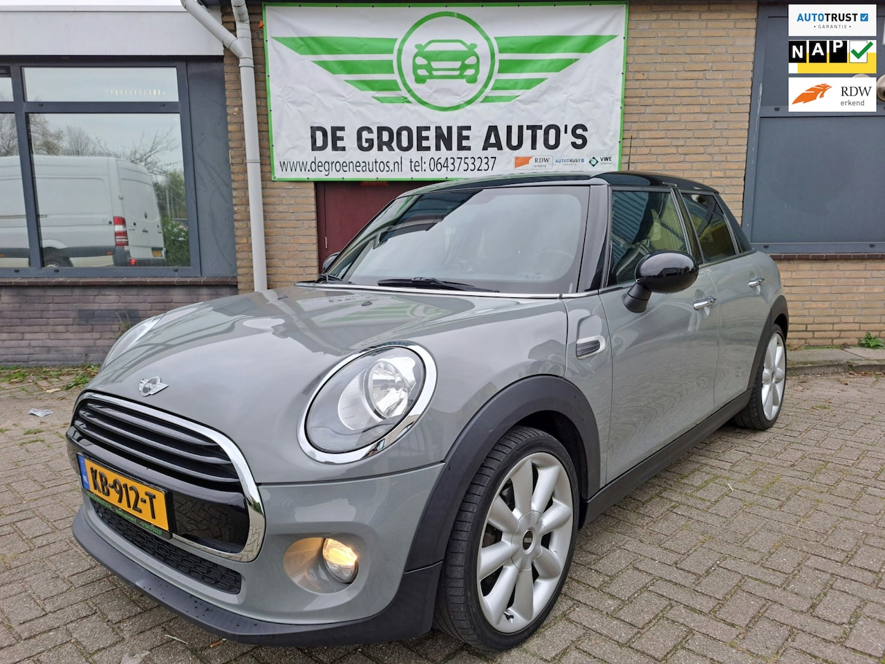 MINI Cooper - Mini 1.5 Business | Automaat | Airco | Navigatie - AutoWereld.nl