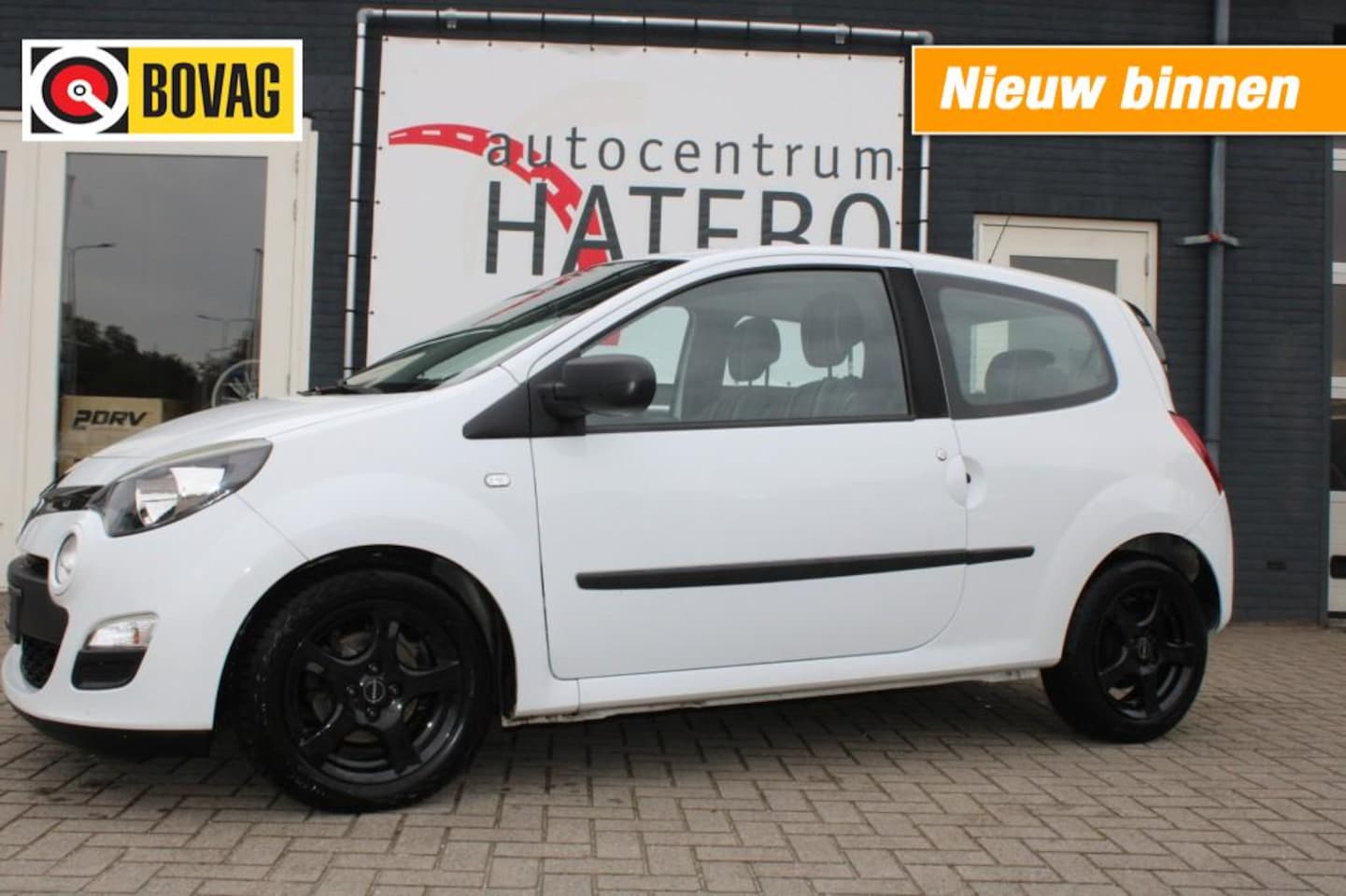 Renault Twingo - 1.2 16V Black en White Airco Bluetooth - AutoWereld.nl