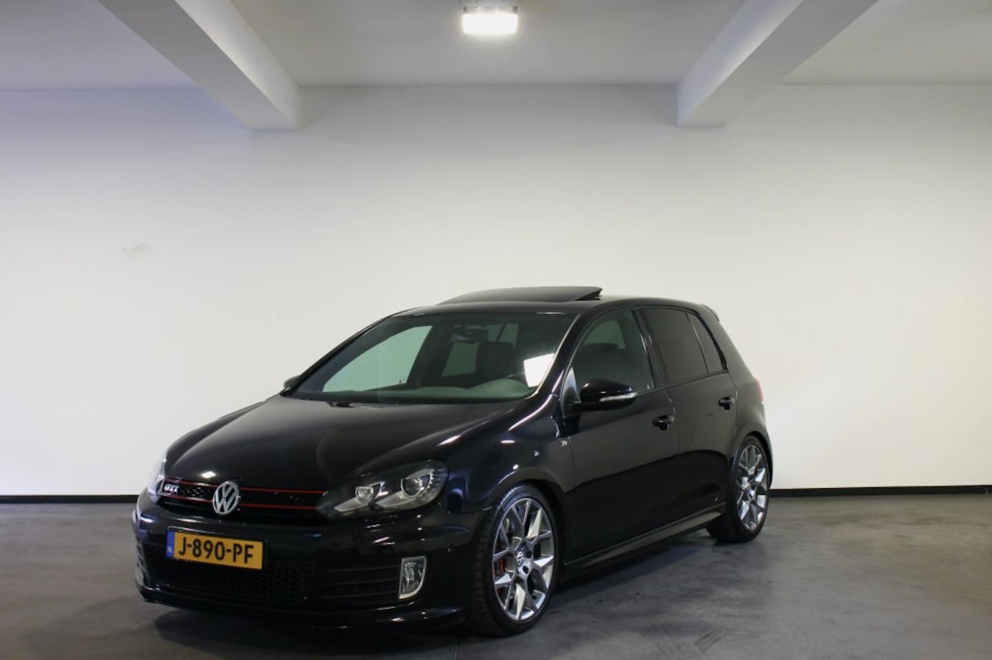 Volkswagen Golf - 2.0 GTI Edition 35 2.0 GTI EDITION 35 - AutoWereld.nl