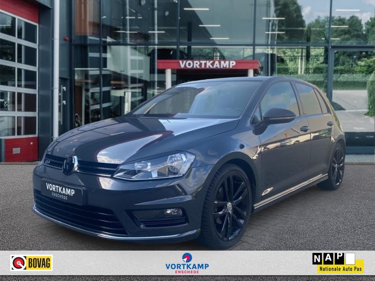 Volkswagen Golf - 1.2 TSI R-LINE AFNB.TREKHAAK/NAVI/CRUISE/PDC/STOELVERW - AutoWereld.nl