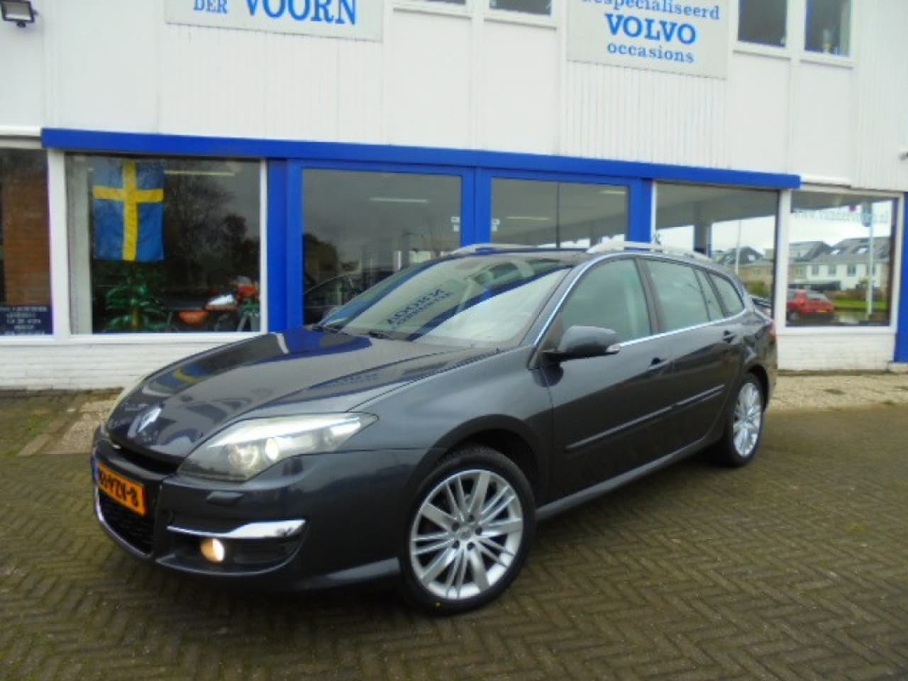 Renault Laguna - 1.5 DCI DYNAMIQUE 18 INCH,TREKH,PANORAMA DAK,197 DKM!! TOPSTAAT - AutoWereld.nl