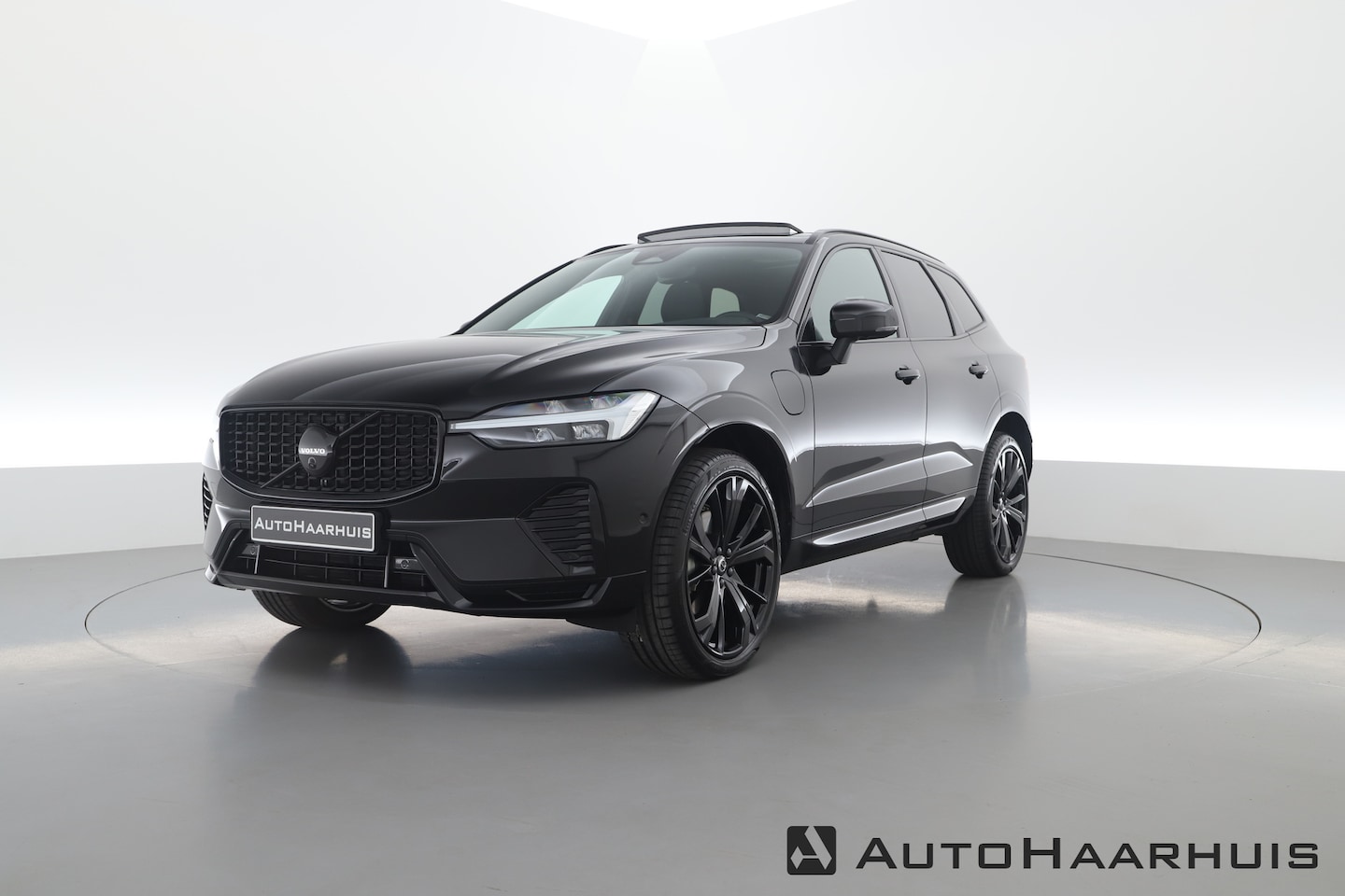 Volvo XC60 - 2.0 Recharge T6 AWD Plus Black Edition | Pano | 360 cam | memorystoelen | Stoel-Stuur-Voor - AutoWereld.nl