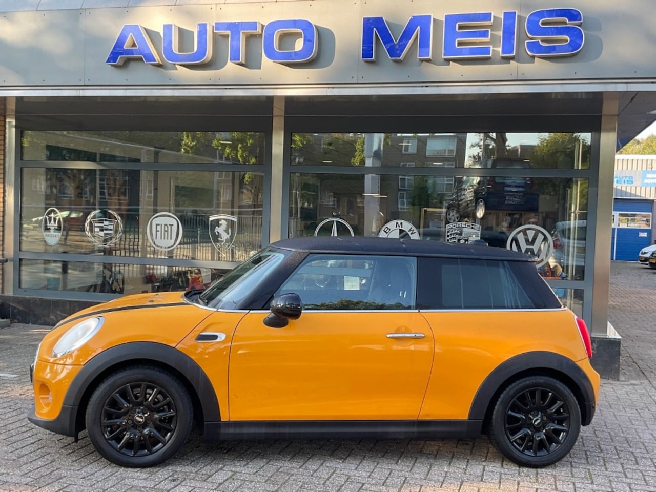 MINI Cooper - 1.5 COOPER BUSINESS - AutoWereld.nl