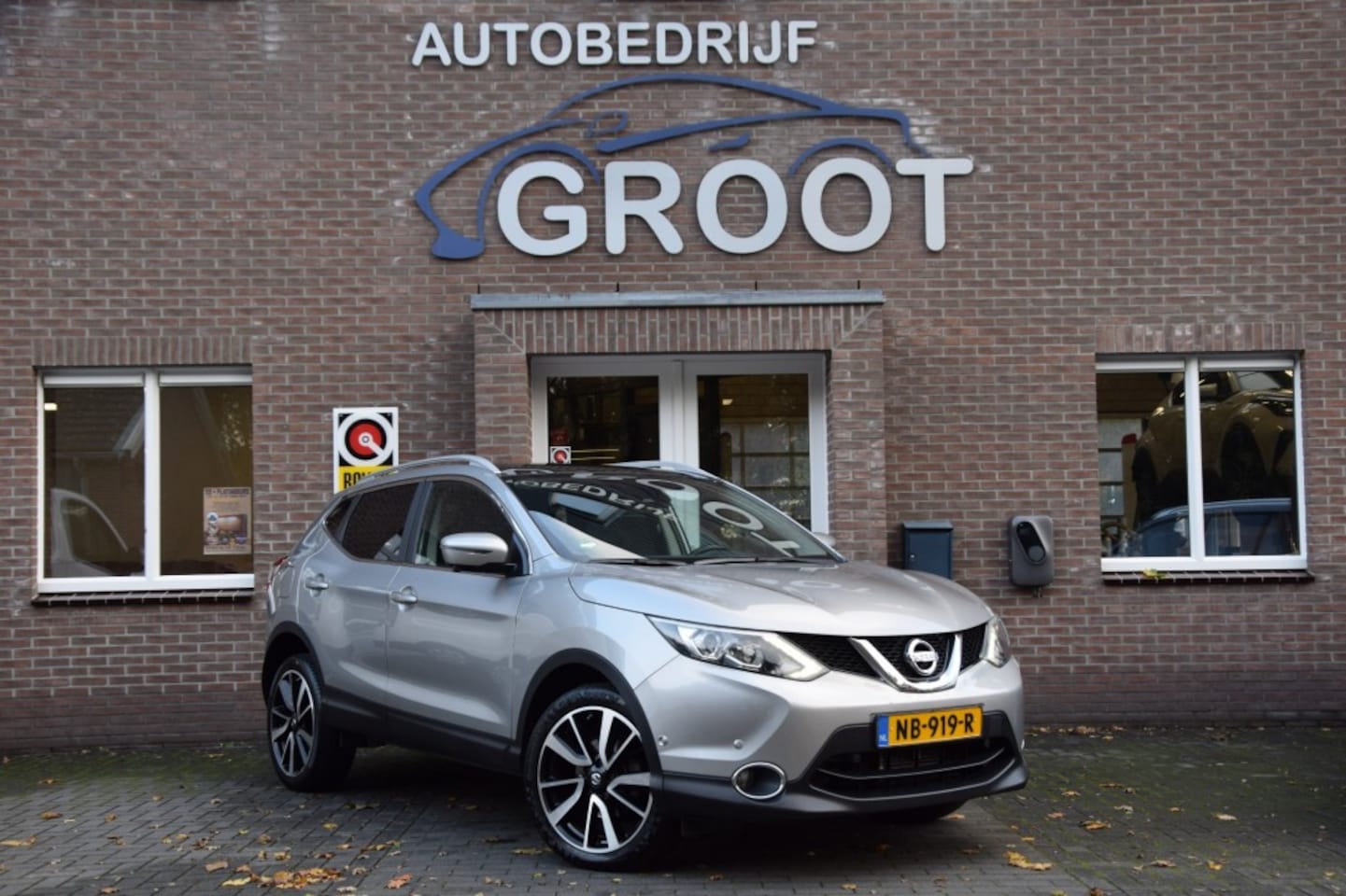 Nissan Qashqai - 1.2 TEKNA TREKHAAK/PANO.DAK/360* CAMERA - AutoWereld.nl