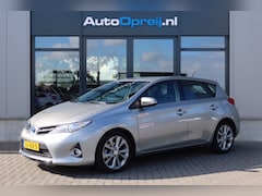 Toyota Auris - 1.8 HYBRID AUTOMAAT Executive Clima, NAVI, Camera, Trekhaak afnb